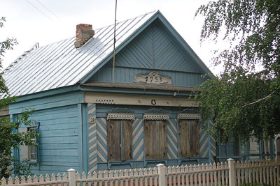 Первый перенесенный дом, сейчас — музей Наследие в Тольятти